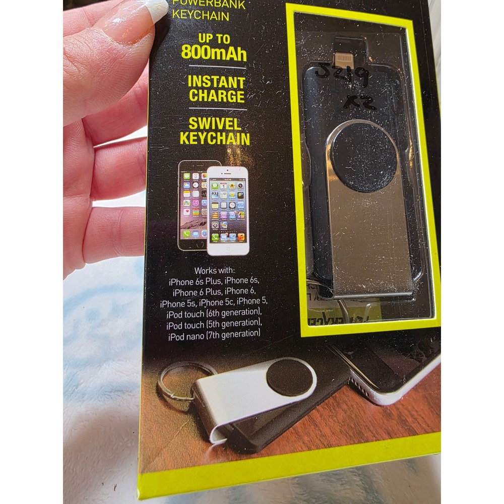 PowerXcel Emergency Lightning Powerbank Keychain 800mAh MFI Apple iPhone iPod - Picture 3 of 16